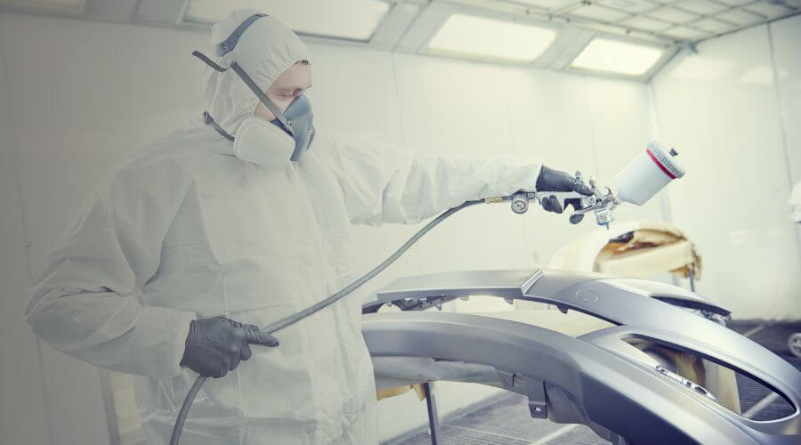 Why choose water damage restoration service for commercial flood cleanup in Milwaukee